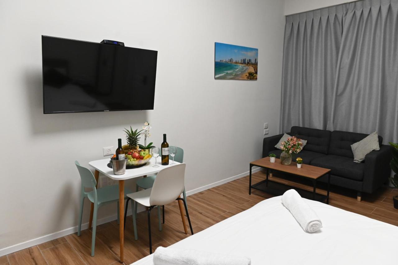 Kalvin Apartments By Levinsky Market تل أبيب المظهر الخارجي الصورة
