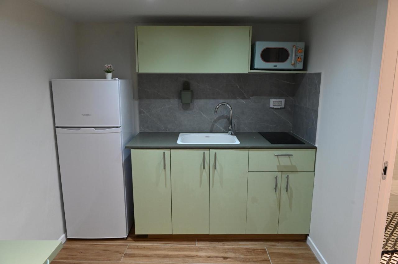 Kalvin Apartments By Levinsky Market تل أبيب المظهر الخارجي الصورة